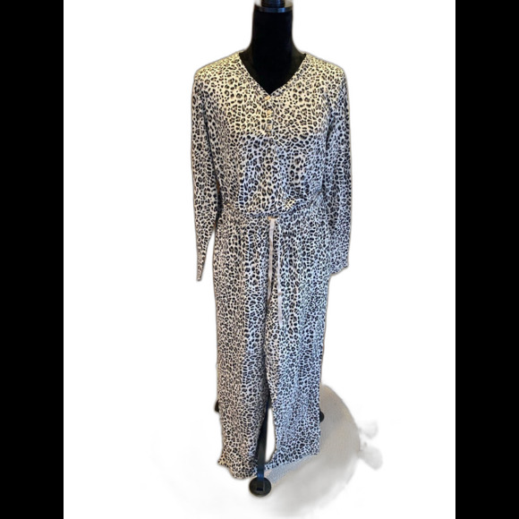 Croft & Barrow Womens Size Large Cheetah top & Bottom PJ’s Soft Comfy Casual - Picture 1 of 12